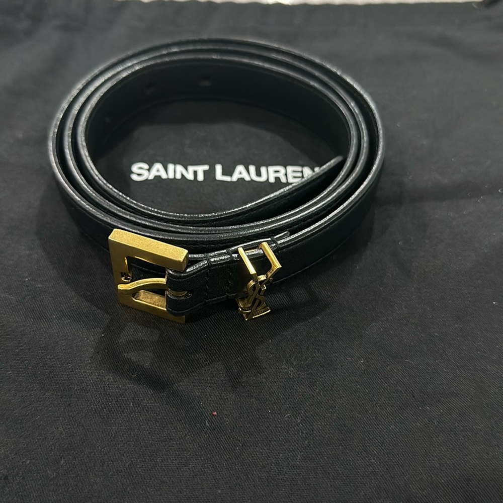 YSL belt size 40. Excellent condition.